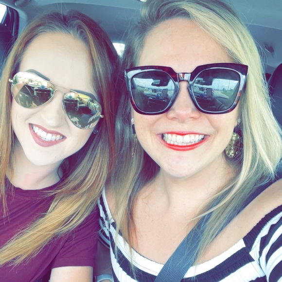 Meet your Posher, Katie ๐ - Picture 9 of 15